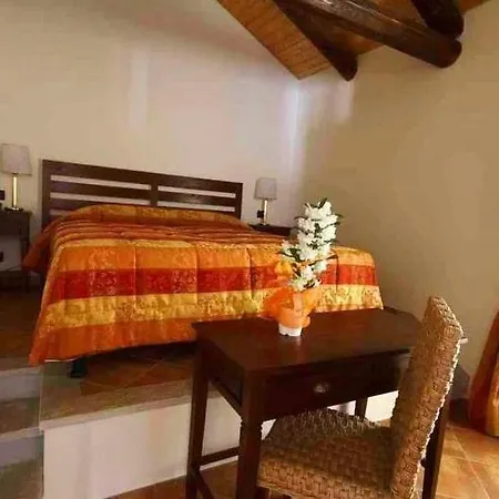 Cascina Domina Hotel *