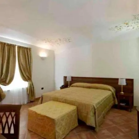 Hotel Cascina Domina *