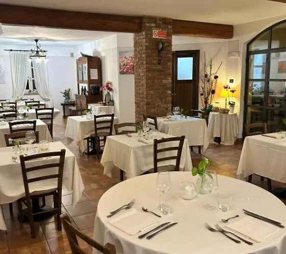 Hotel Cascina Domina *